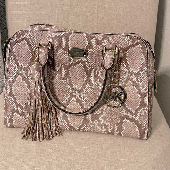 Michael Kors satchel NEW never used - Picture 6 of 6